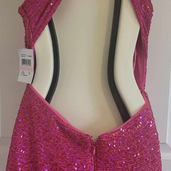 Sequined One-Shoulder Split Pink Party Dress - Picture 4 of 5